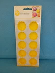 Wilton 10 Cavity Daisy Silicone Mold Candy Cake Soap Yellow Floral. Fixed Price $12.00.