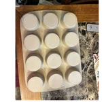 Pampered Chef 1465 White Stoneware 12-CUP Muffin Pan 450 Easy Clean. Fixed Price $28.90.
