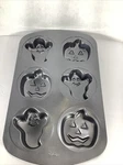 Wilton Mini Cake Halloween Ghost Pumpkin 6 Cavity Baking Pan New. Fixed Price $9.99.