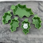 Vintage 2004 Chantal Green Holly 5 Piece Baking Dishes 1 Quart And Cup Sizes. Fixed Price $55.00.