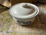Pfaltzgraff Yorktowne 2 Qt Covered Casserole Baking Serving Dish Lid 315 Usa. Fixed Price $12.00.