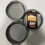 Bakers Secret Ecko 9" Round Cake Pan Set Of M319 Vintage. Fixed Price $25.49.