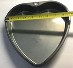 Vintage Ekco Heart Shaped Non Stick Cake Baking Pan, 9" Usa Love Valentines Day. Fixed Price $9.50.