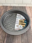 Range Kleen Taste Of Home Non-stick Metal Round Baking Pan, 9 Inch **new**. Fixed Price $11.95.