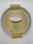 Le Creuset Stoneware 9.5" / 1.45 Qt Off White Fluted Pie Quiche Dish. Fixed Price $39.20.