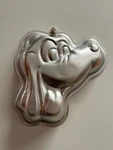 Vtg Wilton Walt Disney Pluto Baking Mold Cake Pan 515-604 Very Good Condition. Fixed Price $12.99.