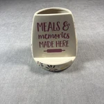 Temp-tations By Tara Meals And Memories Made Here Easel Utensil Holder. Fixed Price $11.69.