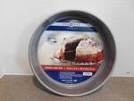 Usa Commerical Bakeware Cake Pan 10" Non-stick Coating New #2. Fixed Price $15.00.