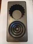 Wilton Giant Cupcake Pan 2-PIECE Oversized Mold Nonstick Bakeware. Fixed Price $14.99.
