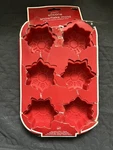Wilton Silicone Snowflake Muffin Baking Pan & Tray 6 Mold Nwt. Fixed Price $15.00.