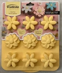 Trudeau 9 Cavity Silicone Flower Cake Pan Bake Ware Chocolate Mold Yellow. Fixed Price $14.99.