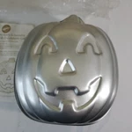 Wilton Halloween Stand Up Jack-o-lantern Pumpkin Baking Cake Pan 3D Vintage. Fixed Price $9.98.