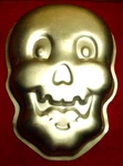 Wilton Industries 2001 China 2105-2057 Smiling Skeleton Head Cake Pan. Fixed Price $9.50.