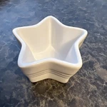 Le Creuset White Star Shaped Pottery Ramekin Americana Patriotic July 4TH. Fixed Price $10.00.