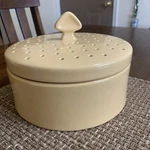Chantal Ceramic Veggie Steamer Bread Tortilla Warmer Yellow 1.5 Qt. 93-PW22. Fixed Price $24.99.