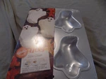 Wilton 1-2-3 Little Ghosts #2105-9471 Cavity Cake Pan Vtg 1992. Fixed Price $12.00.