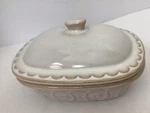 Bakeshop,by Master Class, Mini Pie/casserole, Covered Baking Dish. Fixed Price $10.00.