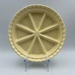 Chantal Ceramic Pie Scone Baking Dish 8-SECTION 93KA-2183 Lt. Yellow/ivory 7.25". Fixed Price $15.99.