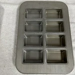 Usa Pan Loaf 8-WELL Heavy Gauge Aluminized Steel Non-stick. Fixed Price $15.57.
