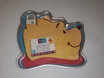 New Wilton Winnie The Pooh Head Giant Cookie Treat Cake Pan Mold Paper 2105-6211. Fixed Price $20.99.