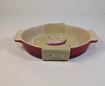 Le Creuset Oval Baking Dish 9" 24 Cm Cerise Ceramic Stoneware Bakeware. Fixed Price $48.95.