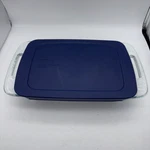 Pyrex Easy Grab 7 X11" 2 Qt Clear Glass Baking Dish With Navy Blue Rubber Lid. Fixed Price $15.00.