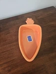 Chantal 93-CA15 Orange Carrot 16 Oz 2 Cup Baking Dish Nwt. Fixed Price $12.00.