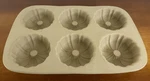 Mini Bundt Cake Pan Pampered Chef #060605 Family Heritage Stoneware Usa. Fixed Price $30.00.