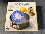 La Forme Mini Kaiser Springform Pan Germany 7 Nib. Fixed Price $24.00.