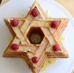 Nordic Ware Star Of David Bundt. Fixed Price $22.00.
