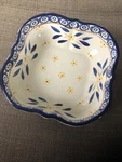 Temptations Old World Bowl 1.0 Quart Square 7.5 PPP-HLD-899074. Fixed Price $15.00.