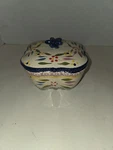 Temptations By Tara 16OZ Square Dish And Lid Old World Blue Floral PPP-SQ-922603. Fixed Price $20.00.