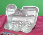 Wilton Train Shape Aluminum Metal Silver 1975 508 493 Party Baking Cake Pan. Fixed Price $19.99.