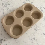 Pampered Chef Stoneware Muffin Pan Family Heritage 011205 Discontinued Six Hole. Fixed Price $39.99.