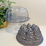 Nordicware Christmas Holiday Tree Bundt Pan Mold And Plastic Cake Keeper. Fixed Price $28.00.