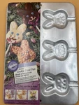 Vintage 1996 Wilton Easter Bunny Rabbit Cookie Treat Pan 2105-8106. Fixed Price $15.47.