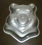2001 Wilton Disney Winnie The Pooh Aluminum Cake Pan Stock 2105-3004. Fixed Price $8.25.