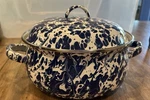 Golden Rabbit Cobalt Blue/white Swirl Enamelware 2.5 Qt. Dutch Oven Roaster Pan. Fixed Price $24.74.