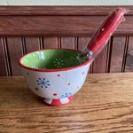 Temptations By Tara Gingerbread Man Dish & Pocket Spreader. Fixed Price $12.00.