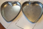 Set Of 2 Vtg Ekco Smooth Metal Heart Cake Pans T-165 Usa Rustic Country Kitchen. Fixed Price $23.00.
