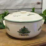 Spode Christmas Tree Round Covered Casserole Dish Lid 8 Cups 2 Quart Bowl. Fixed Price $49.00.