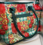 Pioneer Woman Blossoms Patchwork Large Insulated Lunch Bag Tote - Preowned. Fixed Price $25.00.