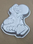 1983 Wilton Big Bird Muppet Cake Pan Sesame Street Baking Tin Mold #502-3401. Fixed Price $18.00.