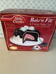 Betty Crocker Bake'n Fill 4-PIECE Non-stick Bakeware Set New, Open Box. Fixed Price $35.99.