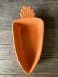 Chantal 93-CA12, Carrot-shaped, Orange-glazed Bakeware Dish Cup 8 Long. Fixed Price $6.99.
