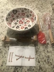 Temptations Pawfetti Mixing Bowl W/stand,whisk,spatula New Box 10. Fixed Price $25.00.