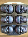 Way Celebrate Cast Aluminum Skull Metal Bakeware Pan Skeleton Goth 6 Mold. Fixed Price $18.00.