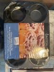 Oneida 4 Piece Toaster Oven Set. Fixed Price $24.99.