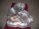 Wilton Vintage 1986 Sitting Bunny Rabbit Cake Pan Aluminum Easter Mold 2105-2015. Fixed Price $6.00.
