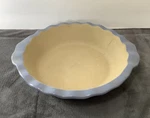 Pampered Chef Pie Plate Blue Scalloped Edge 1306 Stoneware. Fixed Price $39.99.